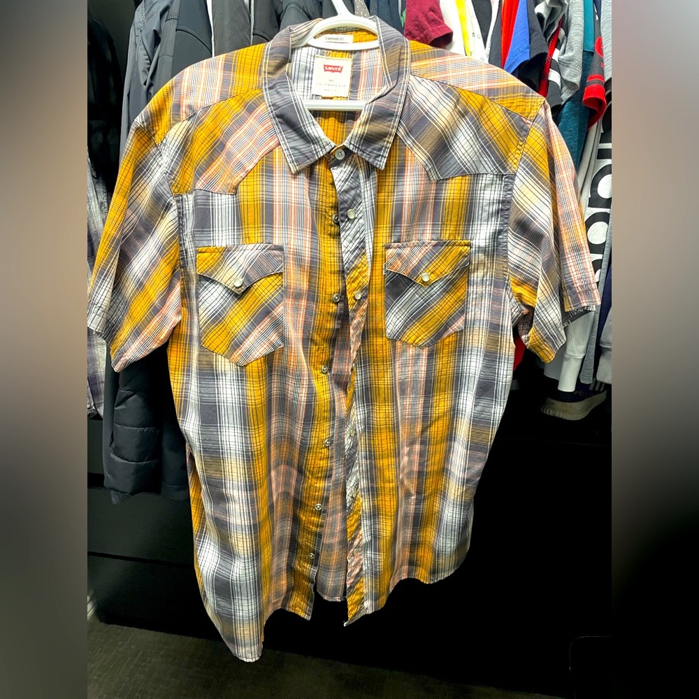 Levi’s button down XXL